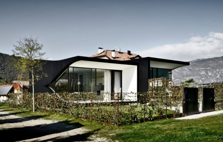 Mirror Houses In Bolzano, Italy Are Considered One Of The Beautiful Homes In the World: Find Out Why? 
